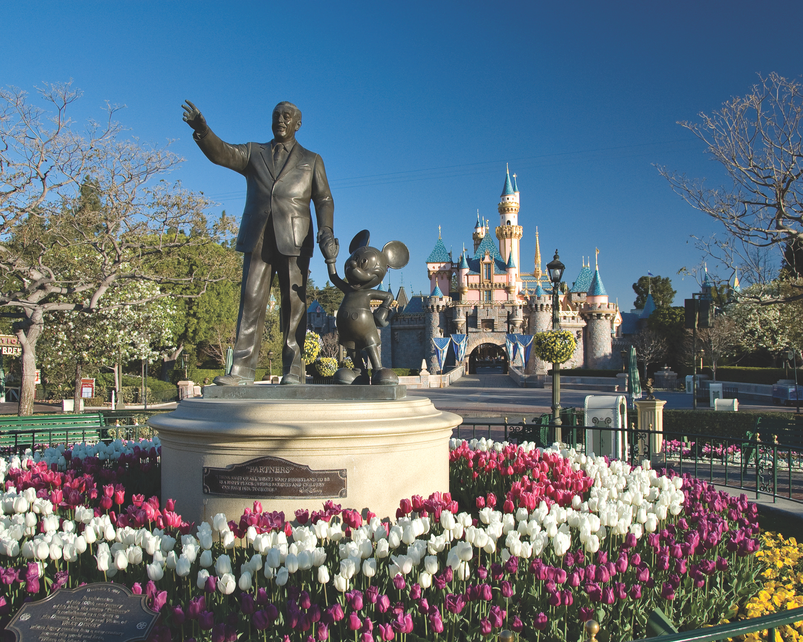 Walt Disney's statue